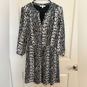 dr2 snake print dress